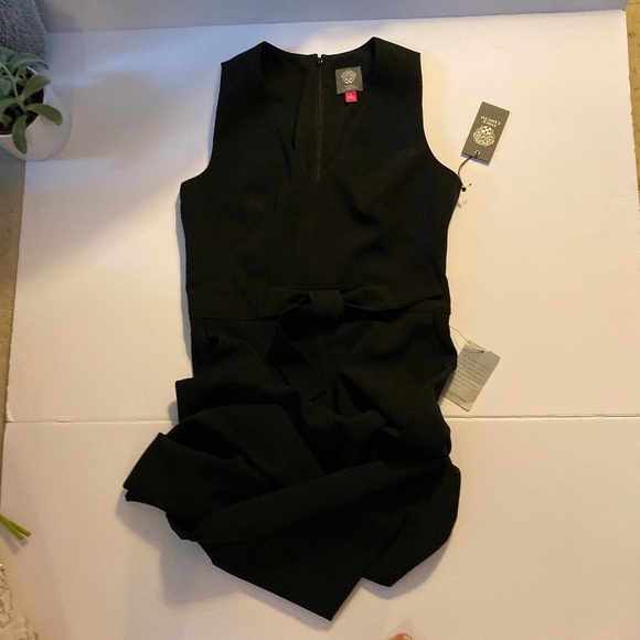 Vince Camuto Jumpsuit v neck  NWT - Picture 5 of 5